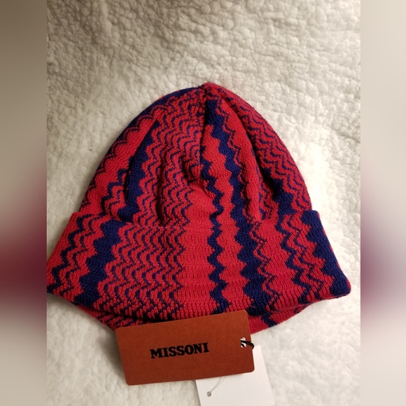 🎀❄NWT Missoni Zig Zag Wool Blend Beanie. Color: Red.🍂 - Picture 6 of 6